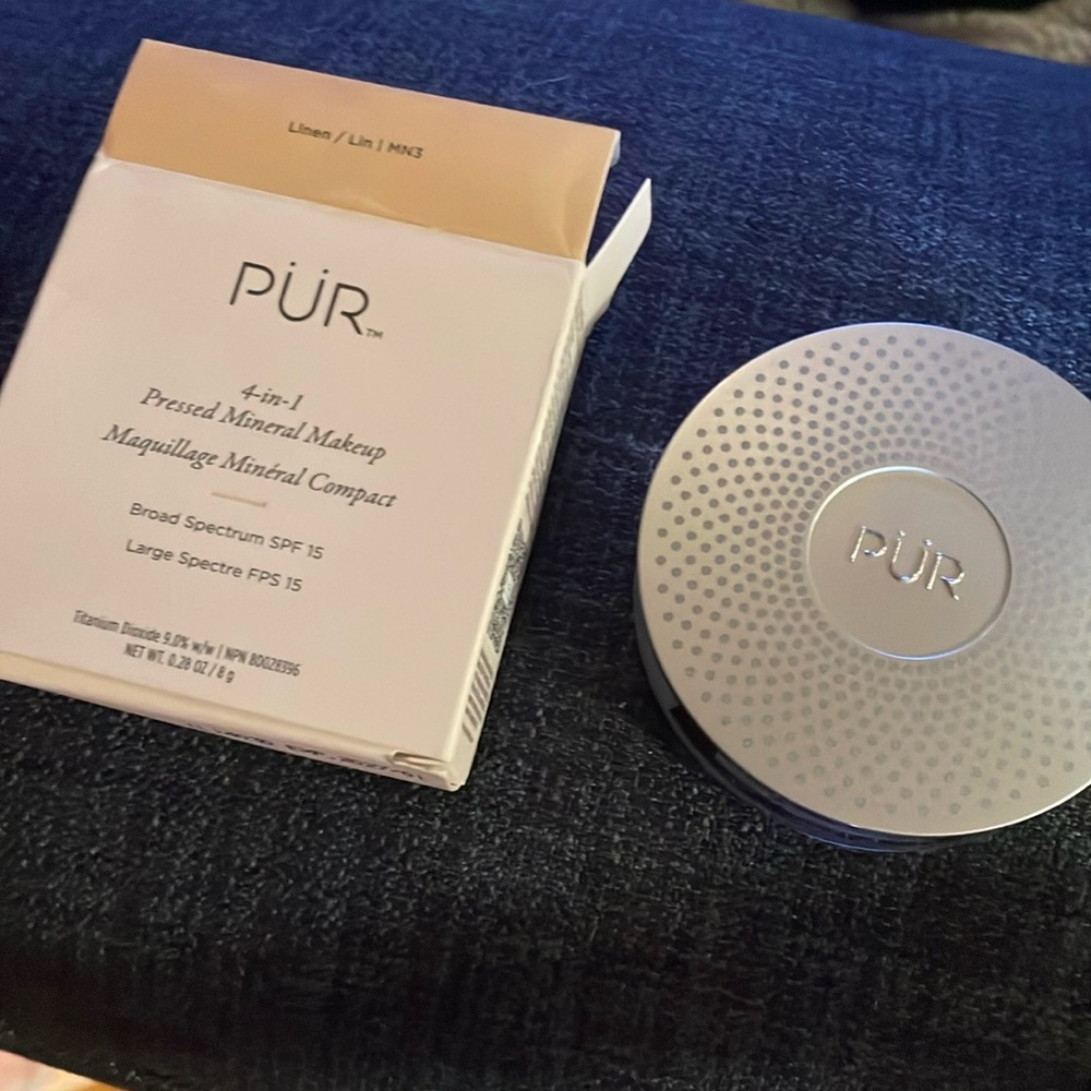 PUR 4-1 pressed Mineral Makeup Compact